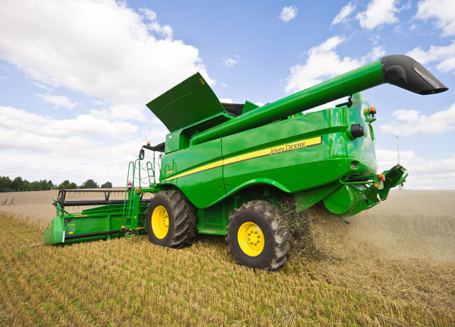 John Deere S Series Combine 