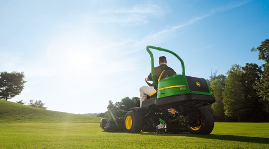 John Deere Golf Mower in Sun