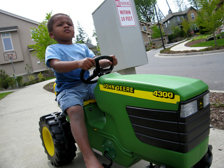 john deere kid17 John Deere Tractors and the Children Who Love Them (25 pics)
