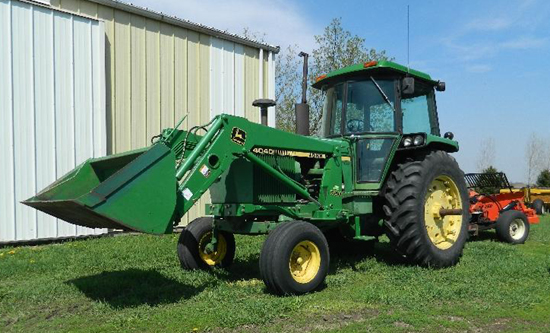 JD 4040 tractor